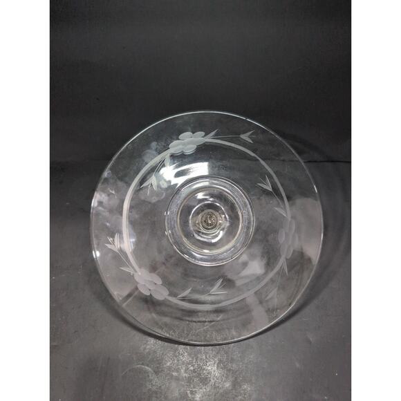 Crystal Clear Glass Tidbit Snack Platter Tray, Sandwich Dish Center Handle Plate - Picture 3 of 9